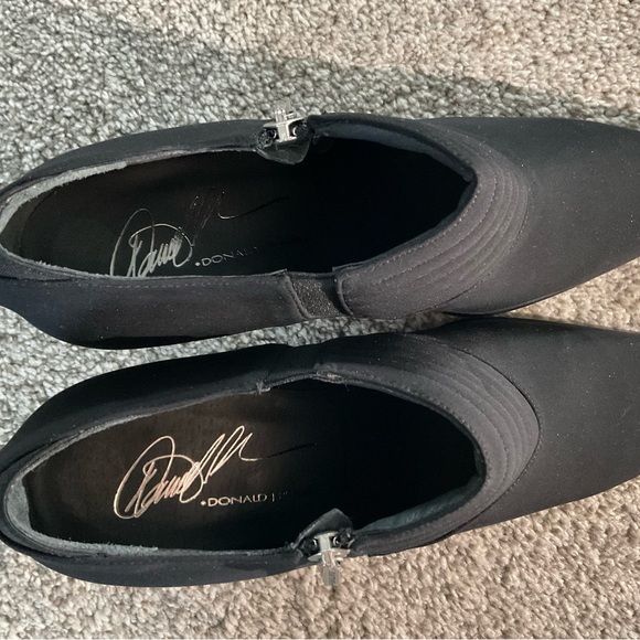 Donal J Pliner black ankle pointed shoe - Picture 2 of 5